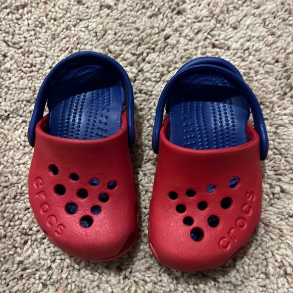 CROCS Other - Crocs Unisex Red and Blue Clog Toddler Sz 4
